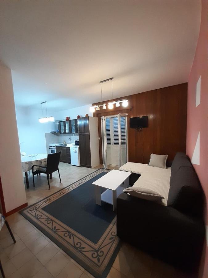 Apartments Cebalo - Ekonomija Korčula Buitenkant foto